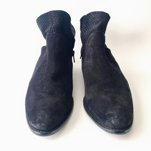 Seychelles Score Black Suede Block Heel Ankle Boots Bootie Size 8.5 - Picture 6 of 8